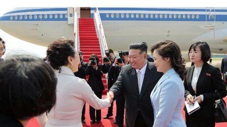 “팽려원이 미제 간첩이라며?”