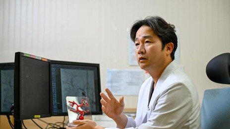 평소 멀쩡했는데 갑자기 ‘벼락 두통’… 뇌동맥류 파열 의심