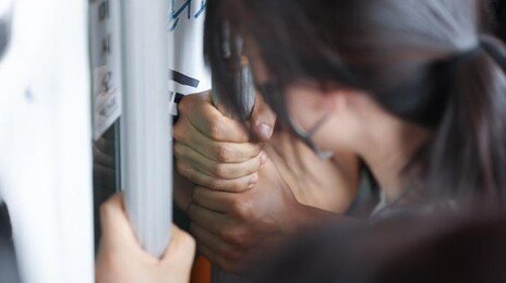 올림픽공원 ‘홀로 출입저지’ 30대女 신원 특정…경찰 출석 요구