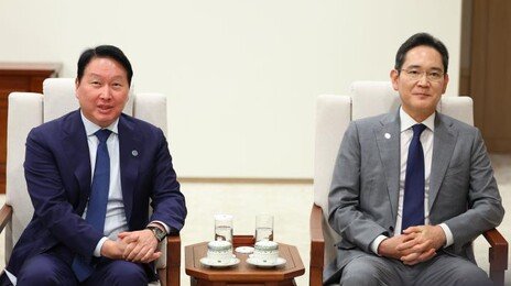 李, 29일 삼성·SK와 ‘메가투자’ 공개…이재용·최태원도 참석
