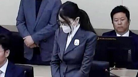 김건희 변호인 “金, 늘 그렇듯 괜찮아…너무 울지 마시라”