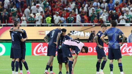 32강 탈락 우루과이, 귀국 전세기 취소…스코틀랜드는 감독 자진사퇴