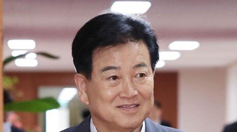 정동영 “대통령님께 박수”…李 “전북 신경쓰라는 취지로 들려”