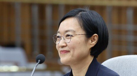 한성숙 총리 임명동의안 국회 통과… 국힘 불참