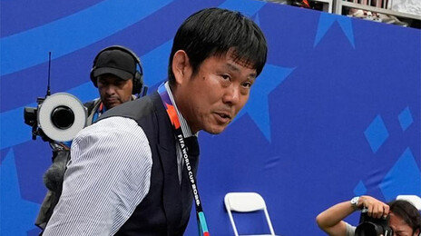일본축구협회, ‘32강 탈락’ 모리야스 감독 유임 추진