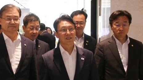 김민석, 하이닉스 찾아 ‘반도체 투자’ 엄호… 정청래는 연일 호남서 당심 잡기