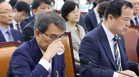 선관위, 회의록 안내려 ‘익명열람-익명제출-실명제출’ 3단계 꼼수