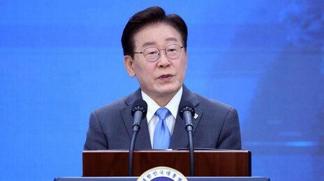 李 지지율 54%로 반등 “부동산 정책 잘못” 46%