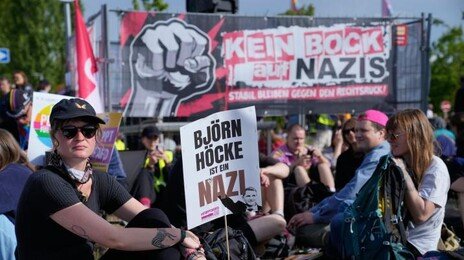 獨 극우정당, 100년 전 나치와 같은 날 전당대회…反AfD 시위대 3만명 운집