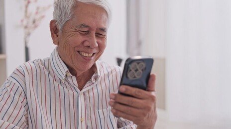 운동하며 용돈벌이까지…‘앱테크’에 빠진 5060 중장년층