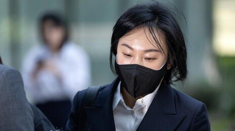 종합특검, ‘관저 이전 특혜’ 의혹 김건희 최측근 유경옥 소환