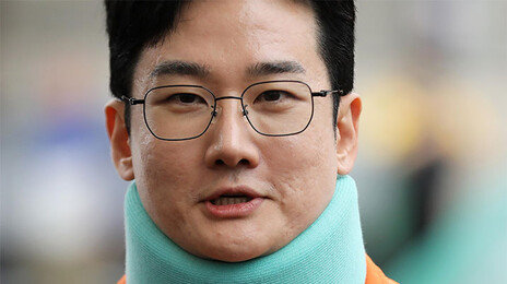 ‘피습 자작극’ 의혹 정이한 前부산시장 후보 구속영장