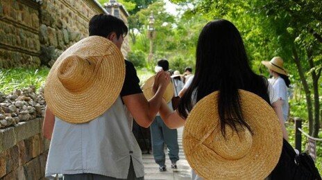 역대 최다 4225명 몰린 ‘나는 절로’ 낙산사…커플 5쌍 탄생