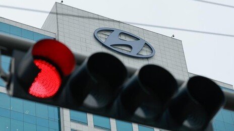 “현대車, 사내 하청-경비 등 직접 교섭해야… 판매 대리점 영업사원엔 ‘진짜 사장’ 아냐”