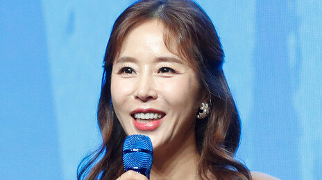 신지 “나는 한화팬” KT 시구 거절에 축하공연도 취소