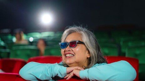 “영화관·박물관 자주 간 50세 이상”…몸 나이 3년 젊었다