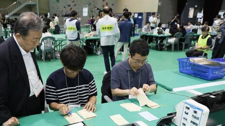 충주시장 재검표, 뒤집기 없었다…이동석 ‘124표→122표차’ 시장직 유지