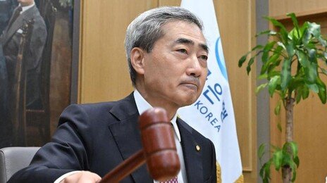 3년6개월만에 금리 인상… 연내 더 올린다