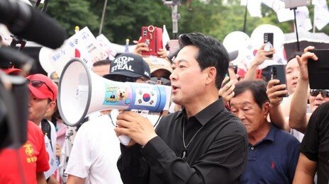 제헌절 경축식 불참 장동혁 “재선거” 장외정치