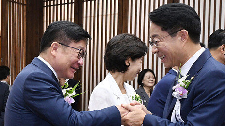 국회의장 “내년 개헌안 마련하자” 국힘 “원 구성 마무리부터”