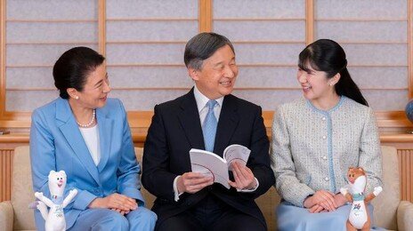공주 두고 36촌 男에 왕위 계승? 日 ‘옛 황족 양자’ 허용 논란