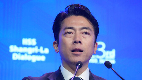고이즈미 방위상, ‘비핵 3원칙’ 재검토 가능성 시사