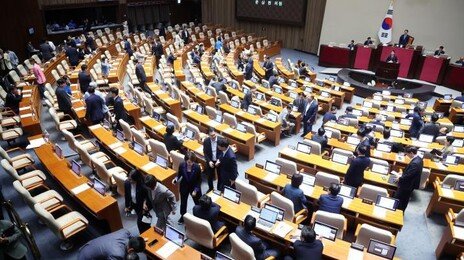 與 ‘특검 연장법’ 강행…국힘 “특검만 보완수사 하나” 필버 맞불