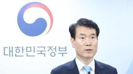 ‘고문 기술자’ 이근안, ‘탁 치니 억’ 박처원 등 정부포상 198건 취소
