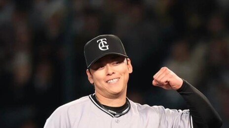 결혼반지 낀 채 다른 여성과 호텔로…日 야구선수 불륜에 발칵