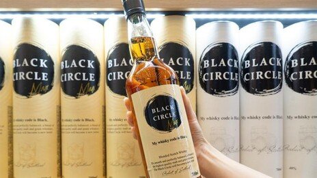 위스키도 가성비 바람… 5만원 이하 제품 ‘불티’