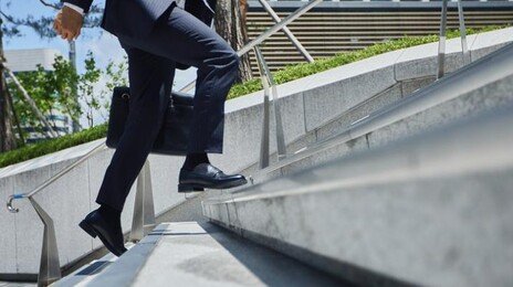 하루 7500~1만 보, 조기 사망 위험 최저…못 채운다면 ‘속도’ 높여라 [바디플랜]