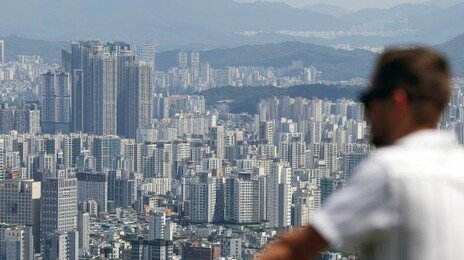 외제차 몰면서도 복지급여 3500만원 타낸 70대女 송치