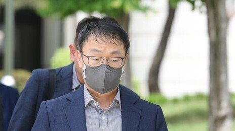 ‘회삿돈으로 쪼개기 후원’ KT 황창규 前회장, 억대 배상 판결
