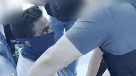 입에 강력 테이프 붙이고 목 졸라…외국인 강제퇴거 과정서 가혹행위