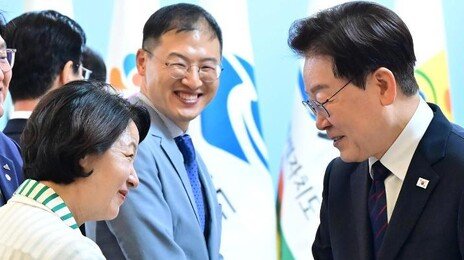 李 “호의호식 고관대작, 서민 삶 이해 못해”…추미애 겨냥했나