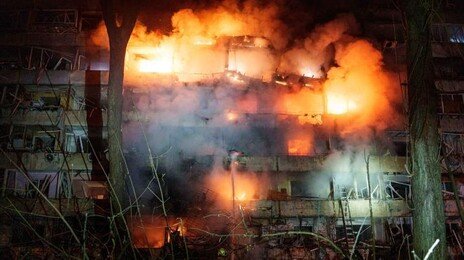 우크라, 미사일 사전경보 연이틀 못받아…美 ‘정보공유’ 끊어 압박 의혹
