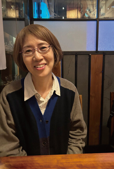 10년에 걸친 번역 작업으로 올해 토지 완역을 앞둔 시미즈 지사코 씨는 “대하소설 ‘토지’의 전쟁과 가난을 겪은 주인공들은 어려운 시절을 살았던 일본인들에게도 큰 울림을 준다”며 “한국과 한국인의 정체성에 대해 일본 젊은이들도 관심이 크다”고 했다. [허문명 기자]