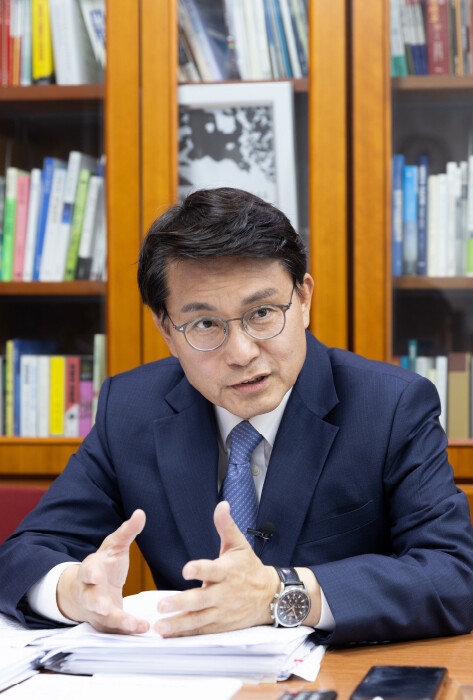 윤상현 의원은 국민의힘이 반드시 혁파해야 할 과제로 “달면 삼키고 쓰면 내뱉는 뺄셈 정치”를 꼽았다. [이상윤 객원기자]