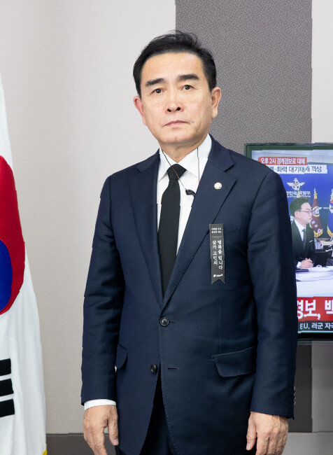 태영호 의원은 최근 북한의 미사일 도발을 강하게 규탄하며 “우리나라가 미국만 믿는 경향에서 탈피해 예상되는 여러 난관을 이겨내고 핵을 보유해 자주국방을 이룩해야 한다”고 주장했다. [지호영 기자]