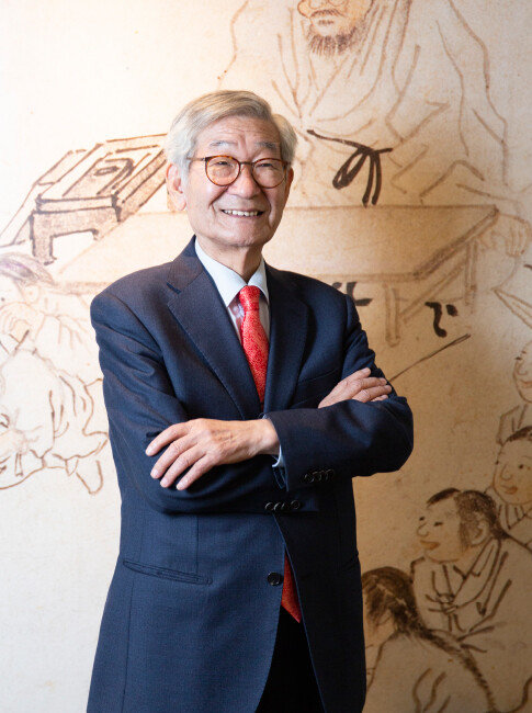 2022년 11월 28일 ‘신동아’와 인터뷰하면서 김종규 삼성출판박물관 관장은 “지식의 원천으로서 가장 뛰어난 것은 책이다. 디지털은 비할 수 없다”고 말했다. [김도균 객원기자]