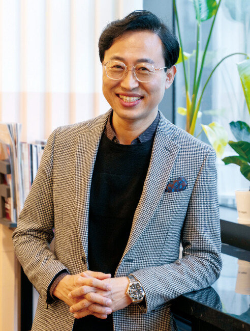 1세대 부동산 투자자인 ‘부동산 김사부’ 김원철 (주)골드에듀 대표. [홍태식]