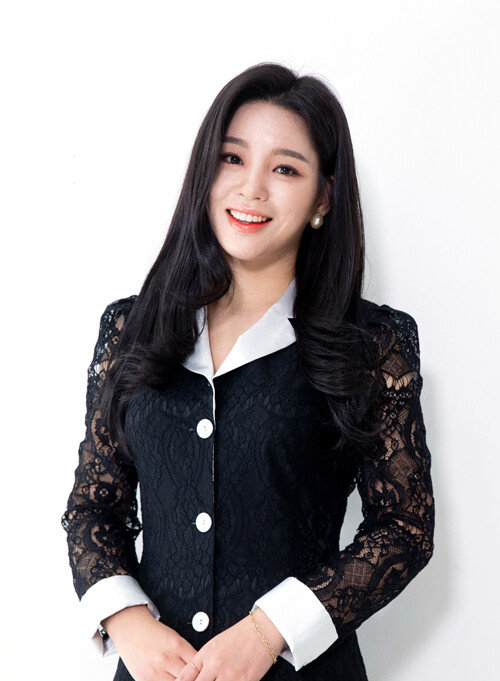 신미래는 팬들과 소통 공간인 유튜브 채널 ‘미래테레비’ 방송을 다시 시작할 채비를 하고 있다. [지호영 기자]