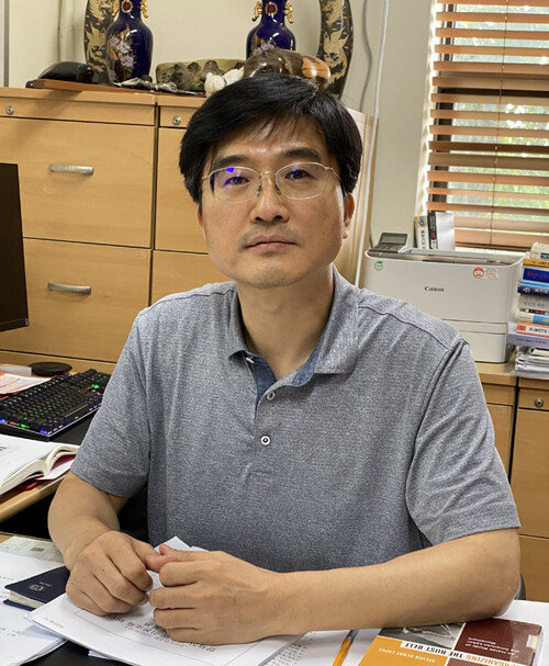 양재진 교수. [허문명 기자]