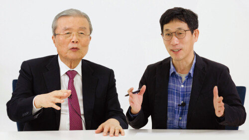 10월 15일 ‘주간동아’ 대담자로 나선 김종인 국민의힘 비상대책위원장과 진중권 전 동양대 교수. [사진=지호영 기자]