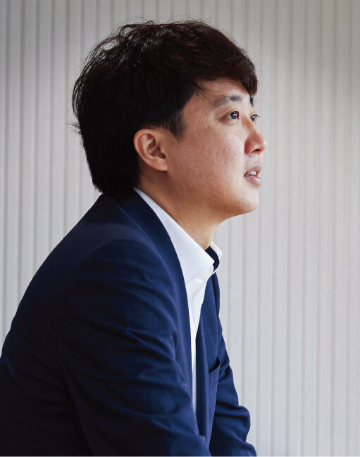 국민의힘 이준석 대표가 전당대회를 앞둔 6월 10일 서울 서대문구 동아일보 충정로 사옥에서 생각에 잠겨 있다. [홍중식 기자]