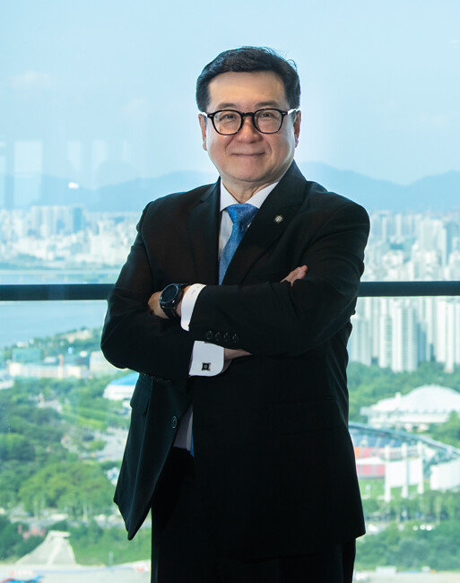 6월 9일 이찬희 위원장은 ‘신동아’와 인터뷰하면서 “삼성의 발전은 곧 한국의 발전과 같다”고 말했다. [조영철 기자]