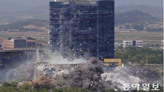 [주성하 기자의 서울과 평양 사이]금강산 현대주유소 철거 작전