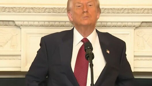 허위 통계 늘어놓은 트럼프…지지율 추락하자 ‘무리수 연설’