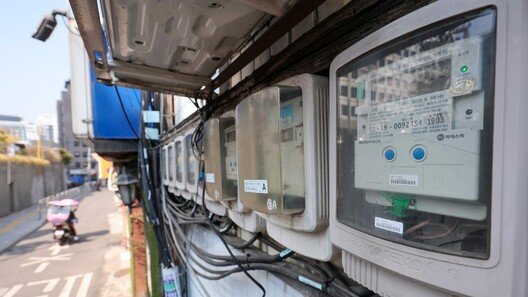 내년 1분기 전기요금 동결…한전, 연료비조정단가 kWh당 5원 유지