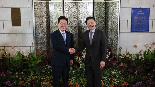 순방 가서도 ‘부동산’…李 “韓 집값 걱정? 고민 않도록 하겠다”